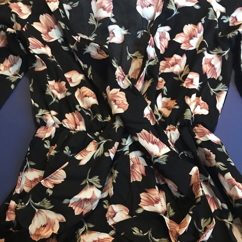Black Floral Long Sleeve Romper - Picture 4 of 7
